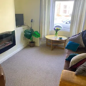Park Crescent - Quaint Victorian With Free Parking Holiday home York